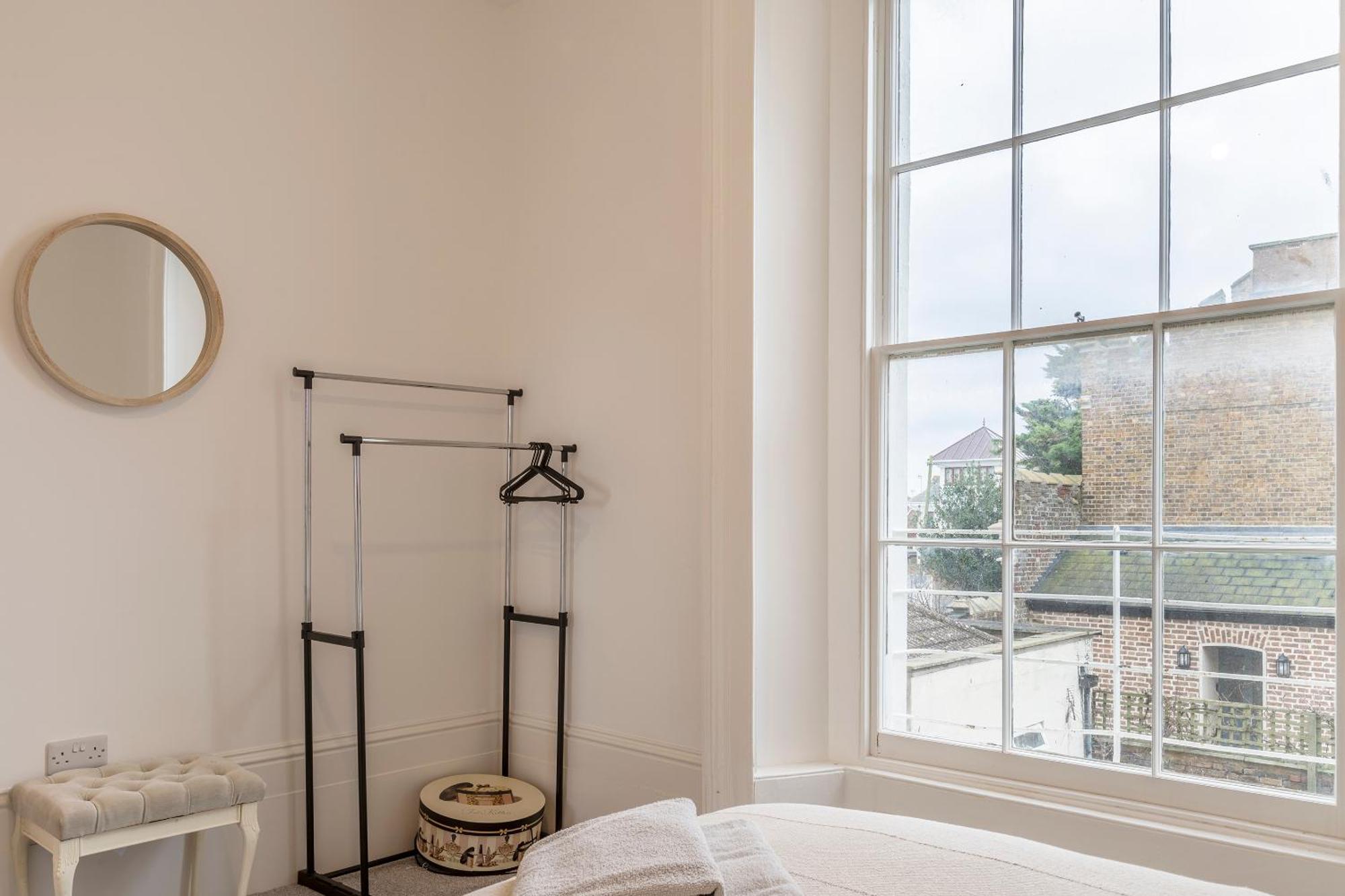 Seaside Serenity: Stylish Sea View Apartments In Herne Bay Exteriér fotografie